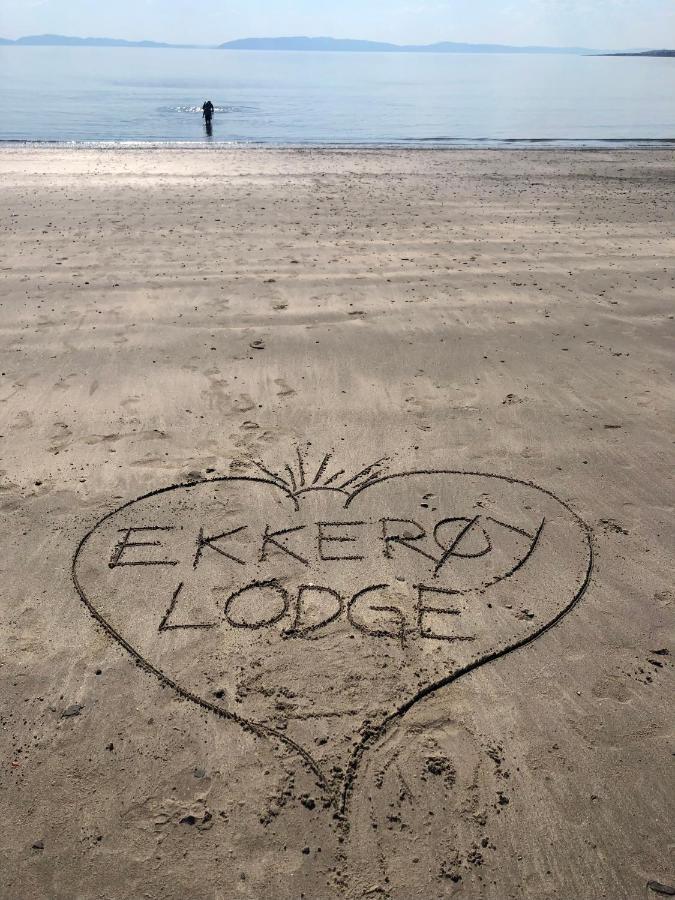 Ekkeroy Lodge - Arctic Living Vadso Exterior photo